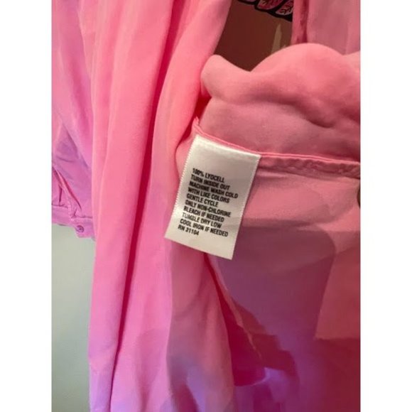 Women's High Lo Button Down Crown & Ivy Top - Picture 4 of 4